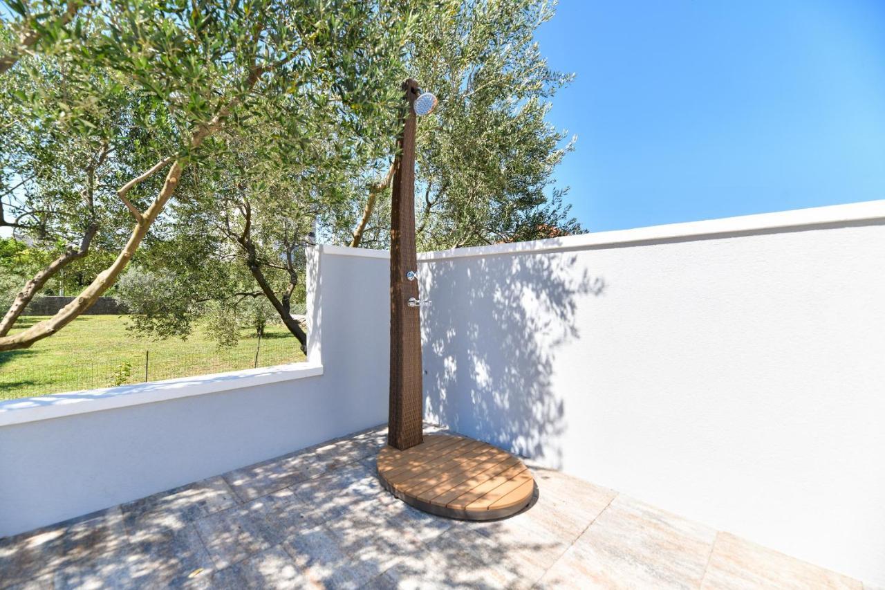 Pool House Luka Apartment ซาดาร์ ภายนอก รูปภาพ