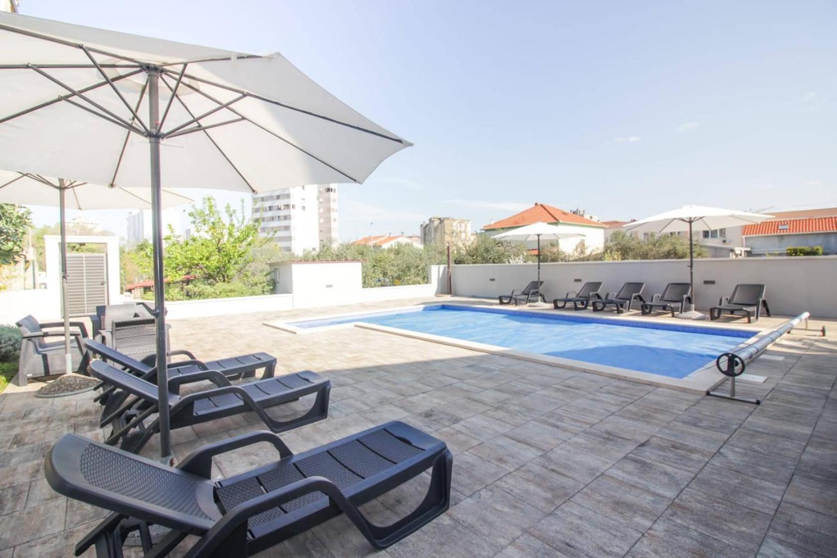 Pool House Luka Apartment ซาดาร์ ภายนอก รูปภาพ