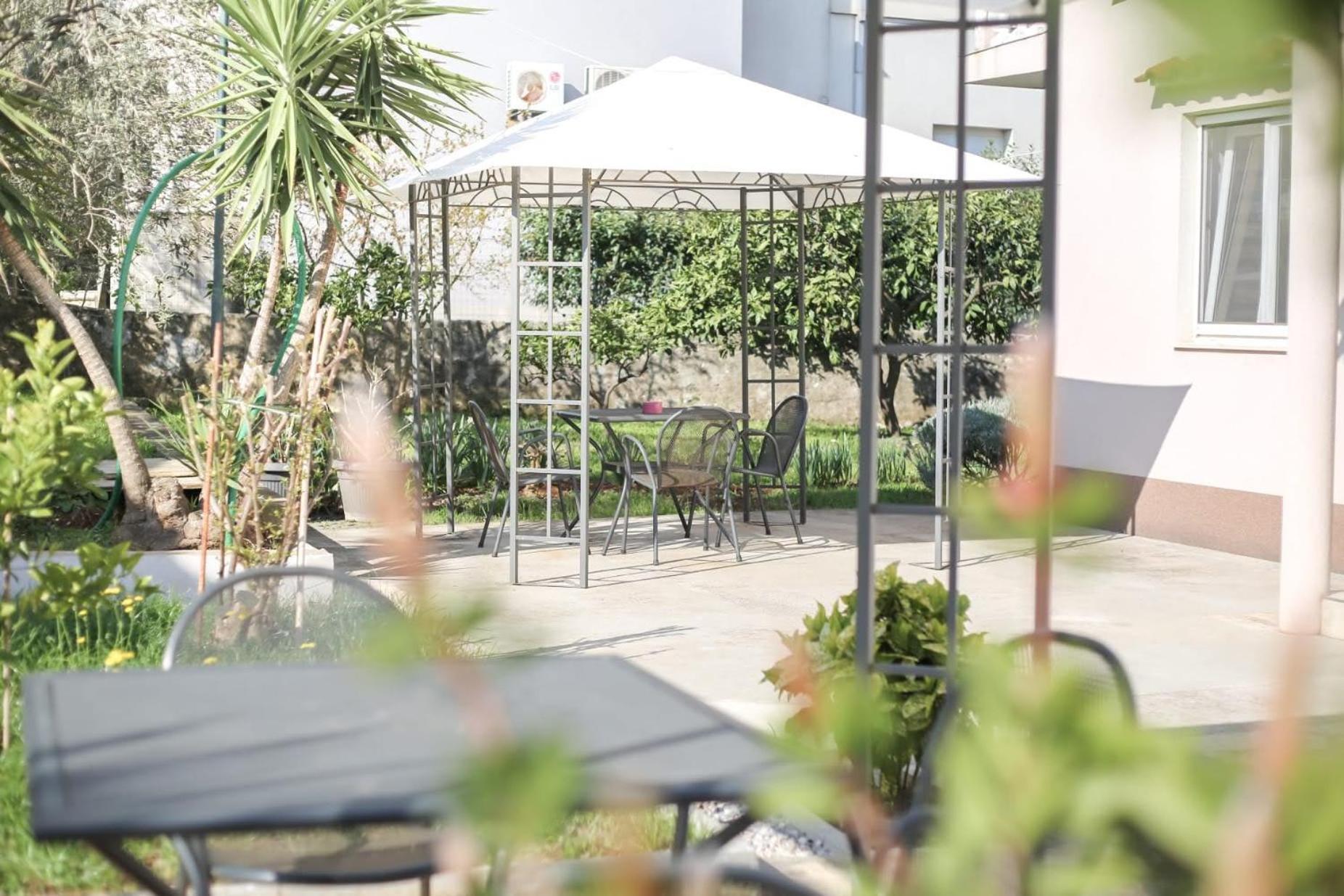 Pool House Luka Apartment ซาดาร์ ภายนอก รูปภาพ