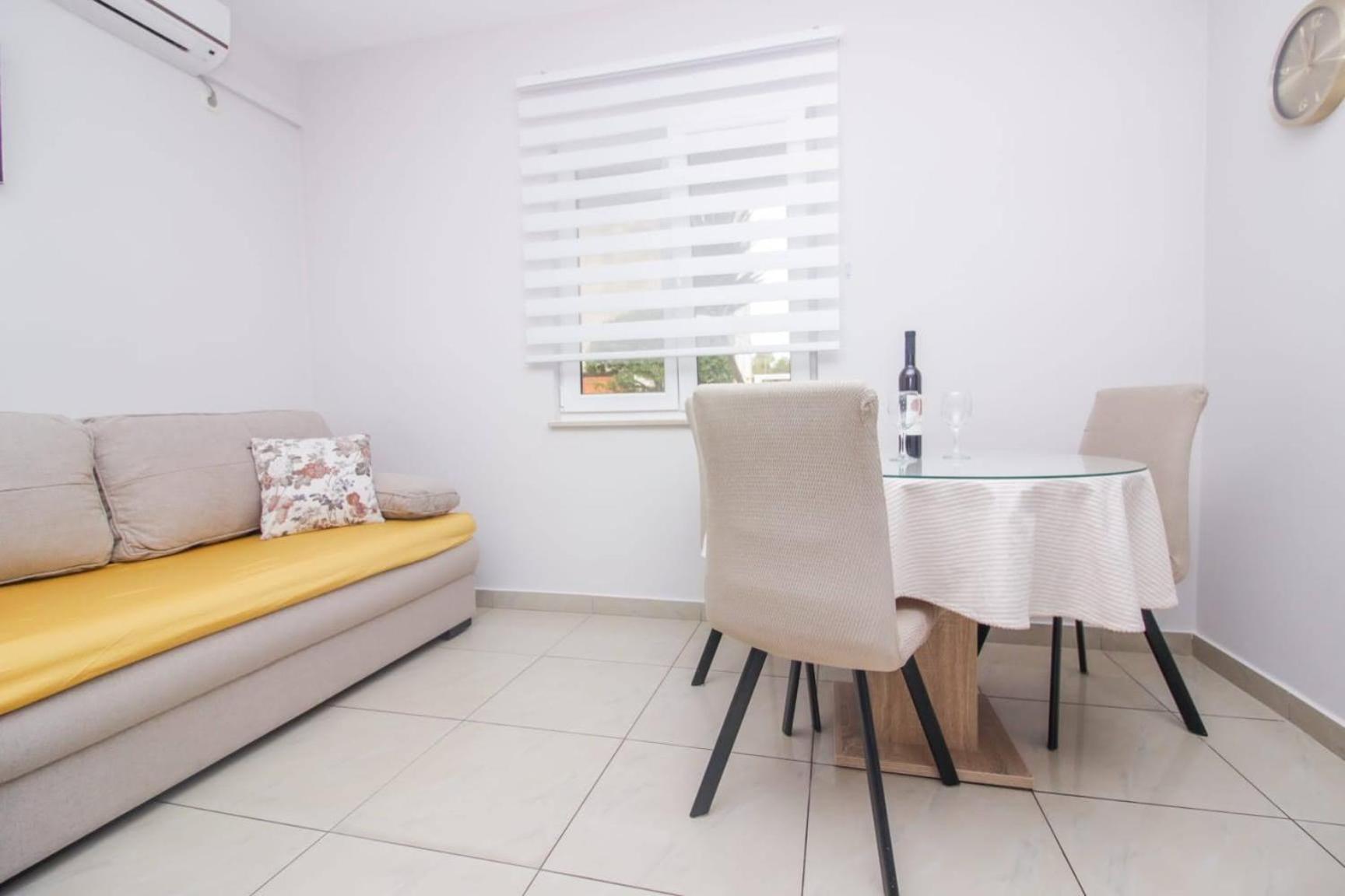 Pool House Luka Apartment ซาดาร์ ภายนอก รูปภาพ