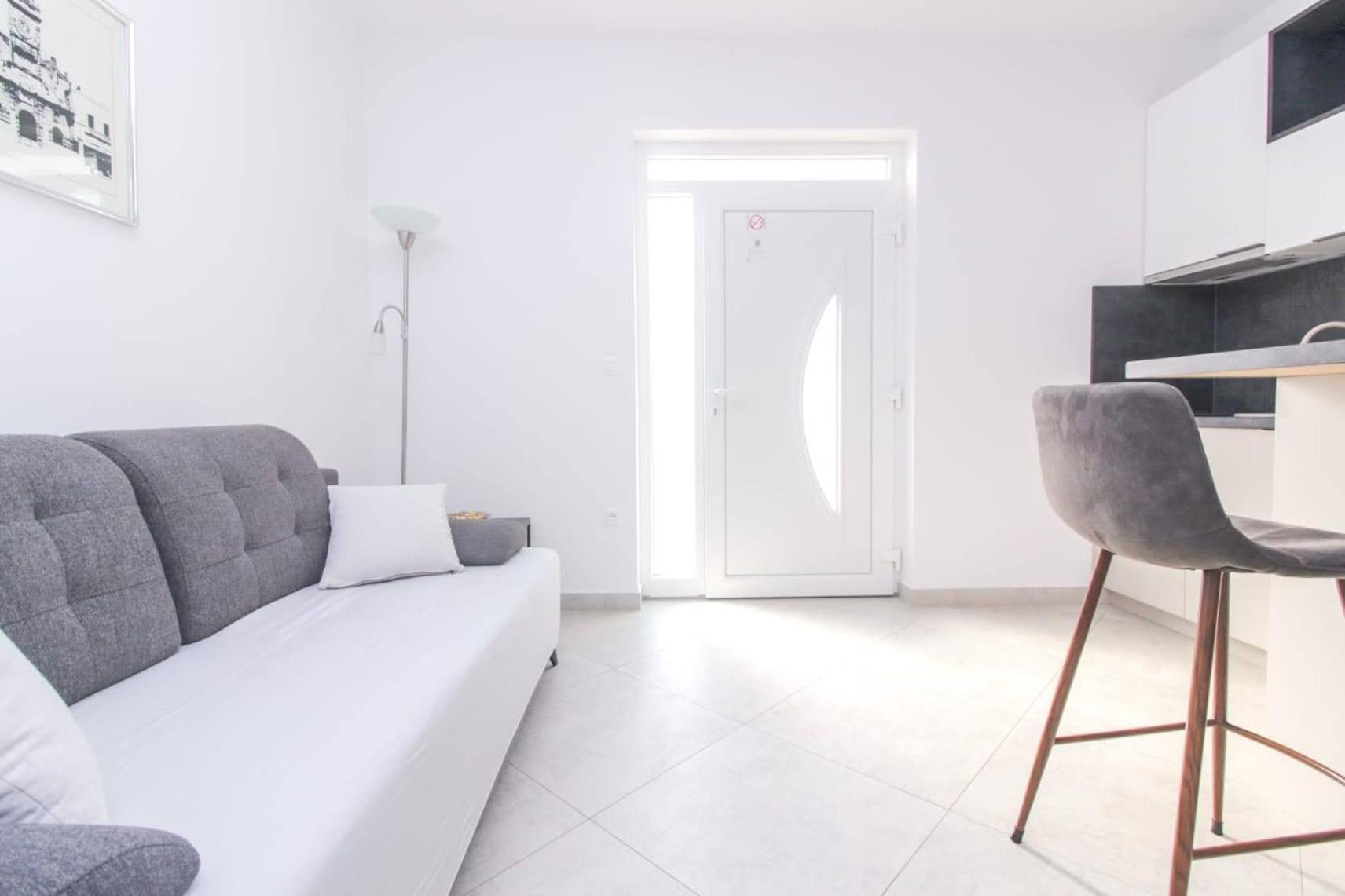Pool House Luka Apartment ซาดาร์ ภายนอก รูปภาพ